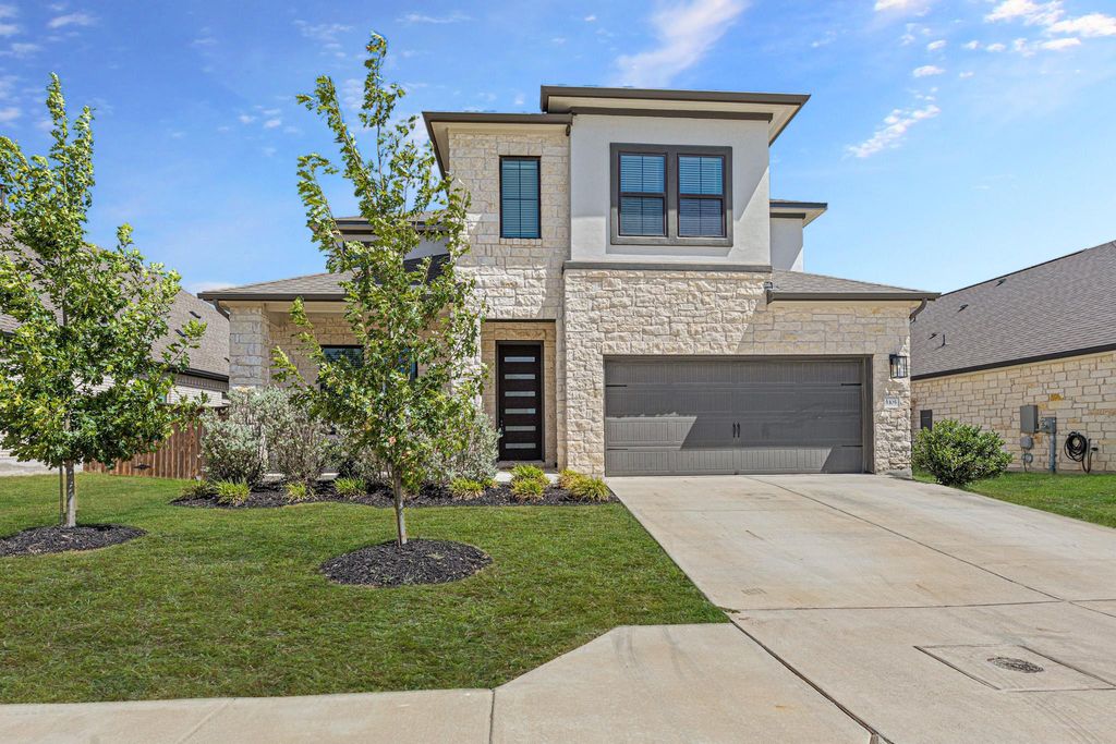 1105 Lickety LN, Georgetown, TX 78633
