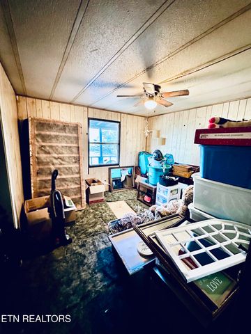 1500 Coal Hill Rd, Sunbright, TN 37872