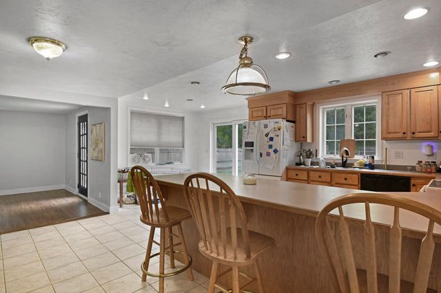 505 South Rd, Ashby, MA 01431