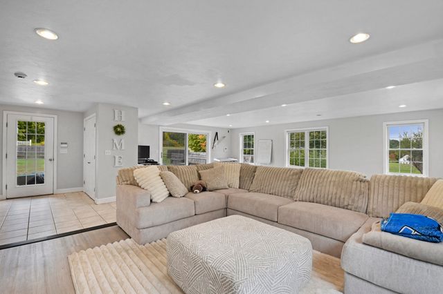 505 South Rd, Ashby, MA 01431