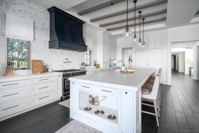 8082 El Cielo, Rancho Santa Fe, CA 92067