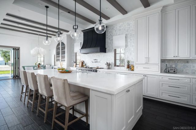 8082 El Cielo, Rancho Santa Fe, CA 92067