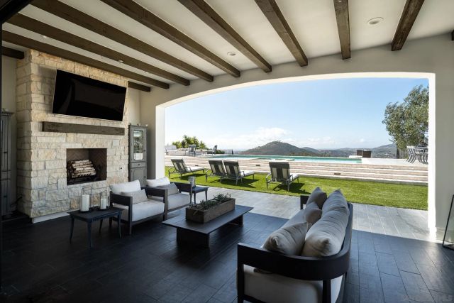 8082 El Cielo, Rancho Santa Fe, CA 92067