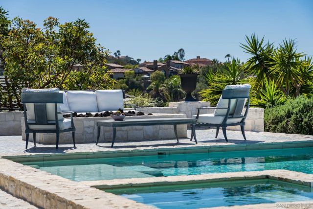 8082 El Cielo, Rancho Santa Fe, CA 92067