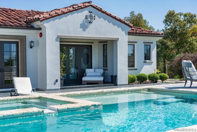 8082 El Cielo, Rancho Santa Fe, CA 92067