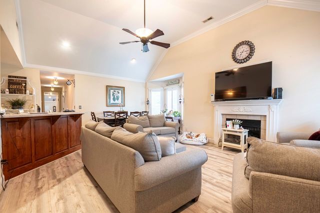 140 Briarstone Drive, Rossville, GA 30741
