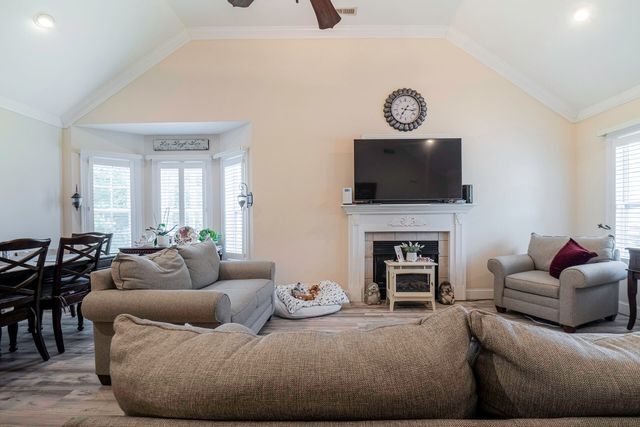 140 Briarstone Drive, Rossville, GA 30741