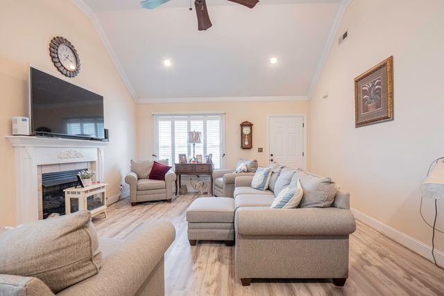 140 Briarstone Drive, Rossville, GA 30741