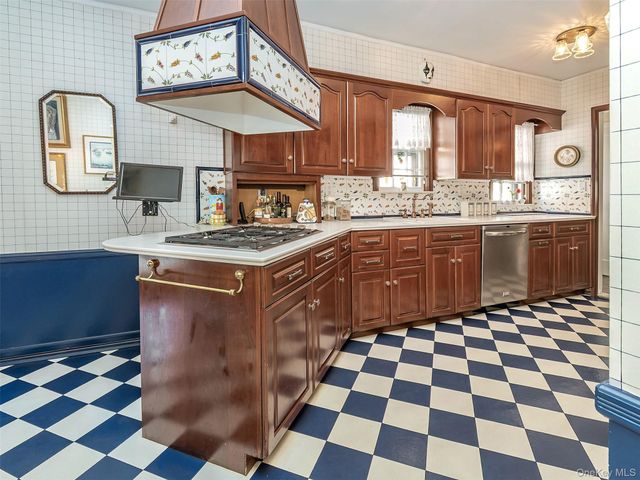 3324 214th Street, Bayside, NY 11361