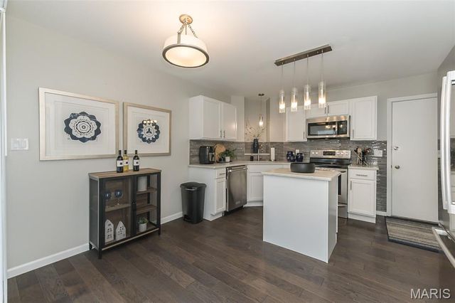 12924 Midfield Terrace, St Louis, MO 63146