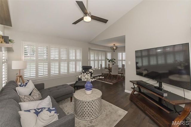 12924 Midfield Terrace, St Louis, MO 63146