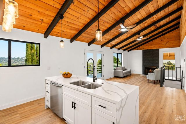24501 Pueblo Court, Tehachapi, CA 93561