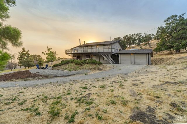 24501 Pueblo Court, Tehachapi, CA 93561