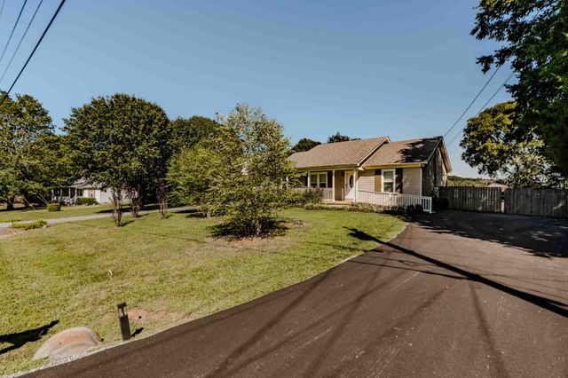 5320 Candy Cane Ct, Murfreesboro, TN 37129