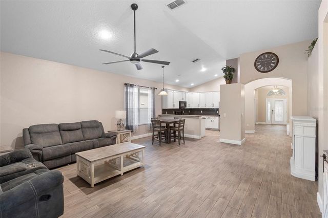 322 SECRETARIAT COURT, Deland, FL 32724