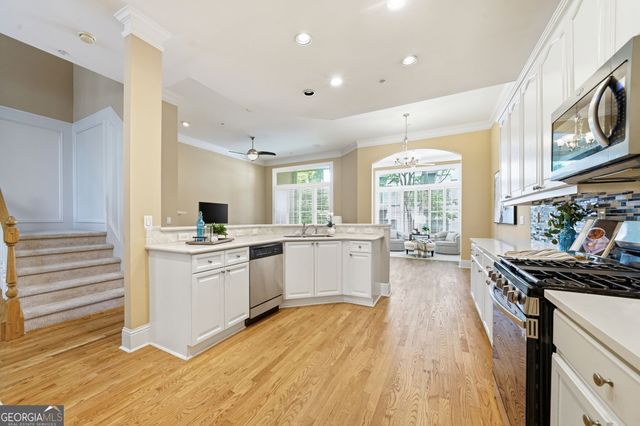 1041 Emory Parc Place, Decatur, GA 30033