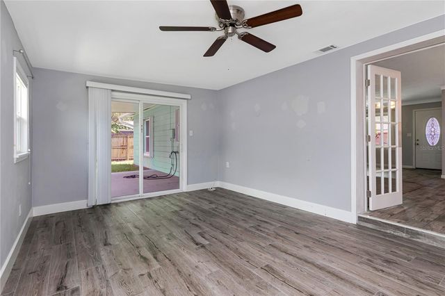2445 60TH WAY N, St Petersburg, FL 33710