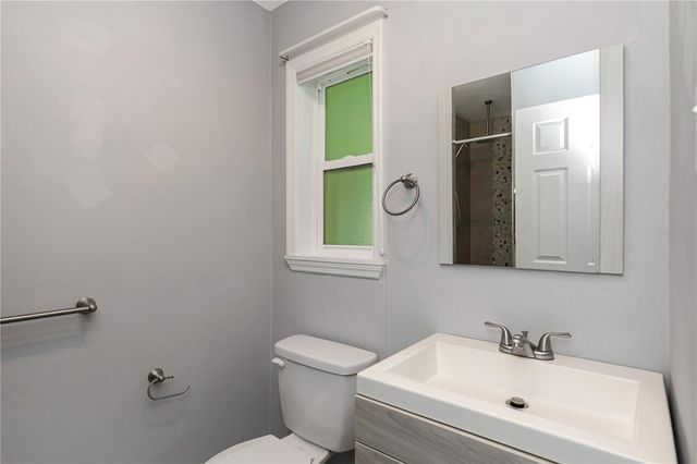 2445 60TH WAY N, St Petersburg, FL 33710