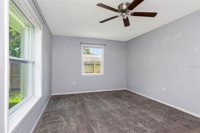 2445 60TH WAY N, St Petersburg, FL 33710