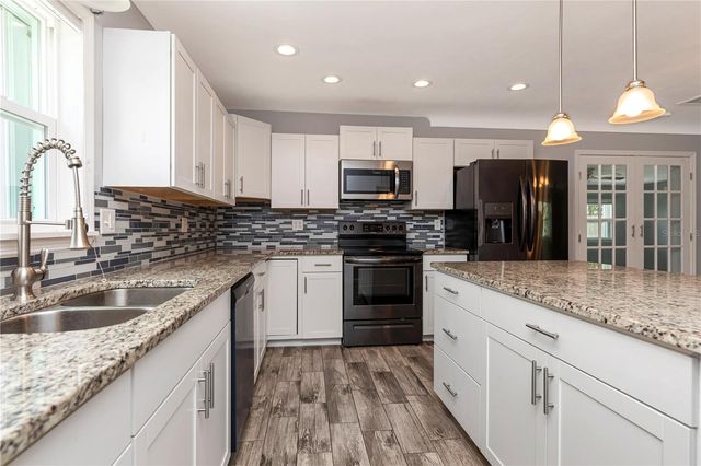2445 60TH WAY N, St Petersburg, FL 33710