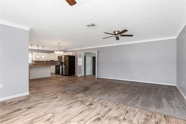 2445 60TH WAY N, St Petersburg, FL 33710