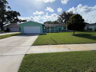 2445 60TH WAY N, St Petersburg, FL 33710