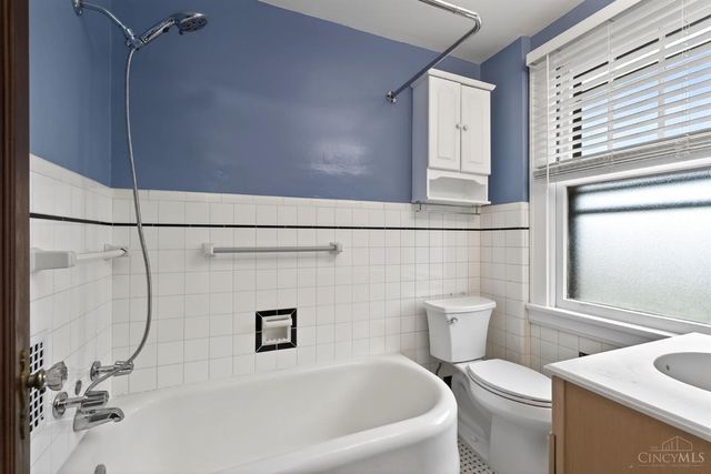 4925 Shirley Place, Cincinnati, OH 45238