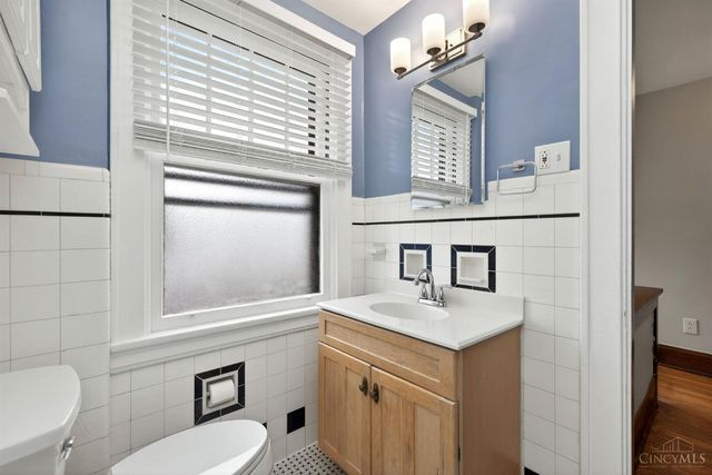 4925 Shirley Place, Cincinnati, OH 45238