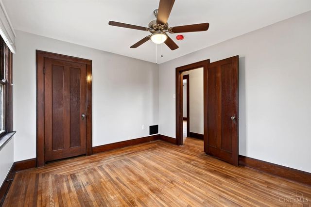 4925 Shirley Place, Cincinnati, OH 45238