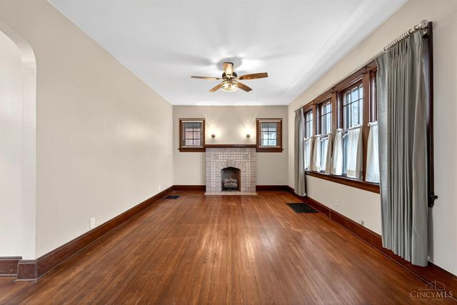 4925 Shirley Place, Cincinnati, OH 45238