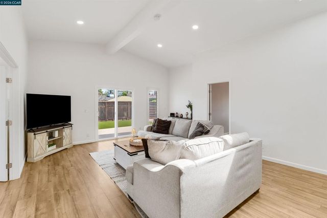 4321 Cowell Rd, Concord, CA 94518