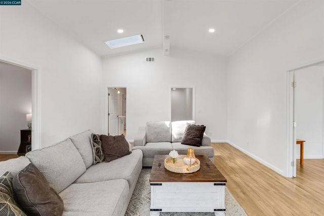 4321 Cowell Rd, Concord, CA 94518