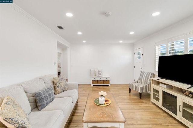 4321 Cowell Rd, Concord, CA 94518