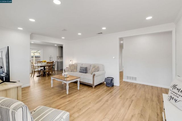 4321 Cowell Rd, Concord, CA 94518