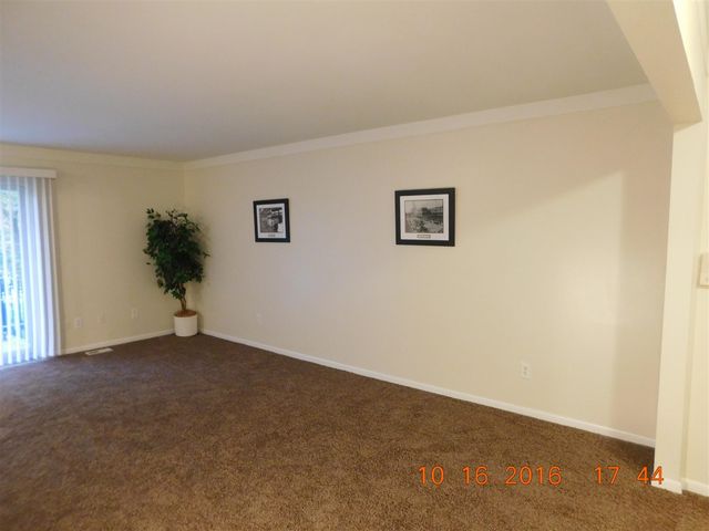 444 N Fox Hills Unit: 7, Bloomfield Hills, MI 48304