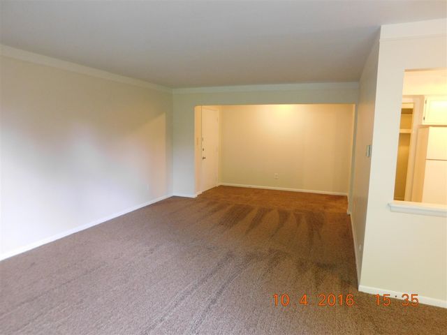 444 N Fox Hills Unit: 7, Bloomfield Hills, MI 48304