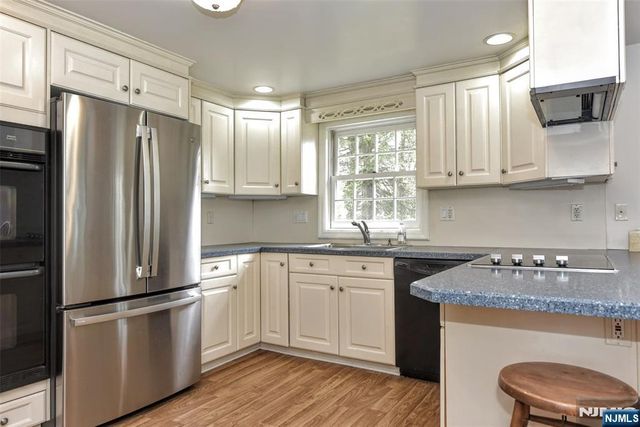 520 Lafayette Avenue, Wyckoff, NJ 07481