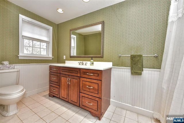 520 Lafayette Avenue, Wyckoff, NJ 07481