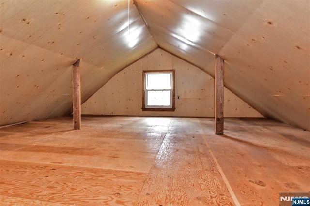 520 Lafayette Avenue, Wyckoff, NJ 07481
