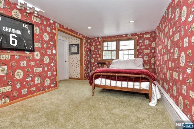 520 Lafayette Avenue, Wyckoff, NJ 07481