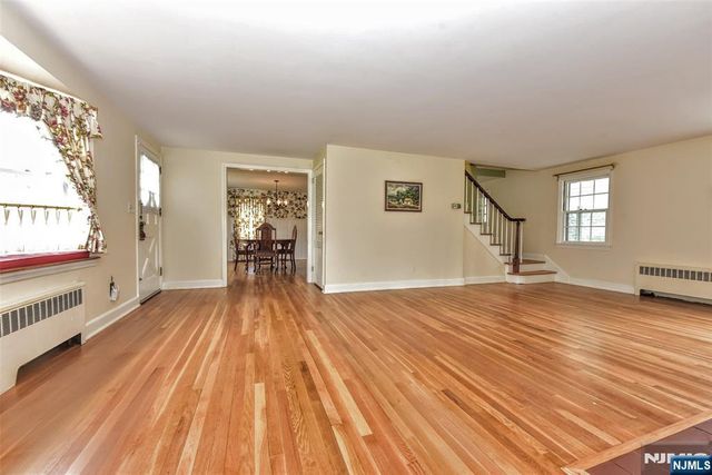 520 Lafayette Avenue, Wyckoff, NJ 07481
