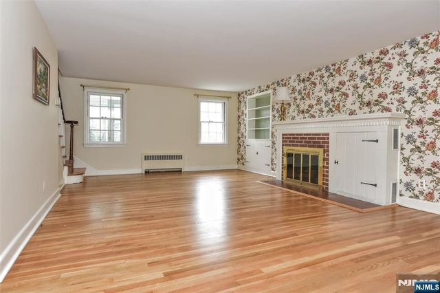 520 Lafayette Avenue, Wyckoff, NJ 07481