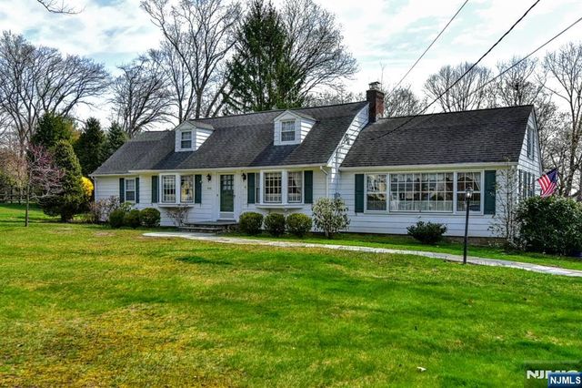 520 Lafayette Avenue, Wyckoff, NJ 07481