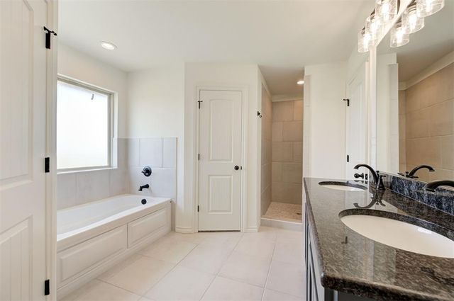 9312 NW 143rd Street, Yukon, OK 73099