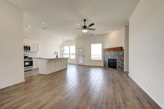 9312 NW 143rd Street, Yukon, OK 73099