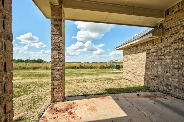 9312 NW 143rd Street, Yukon, OK 73099