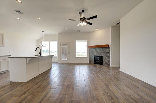 9312 NW 143rd Street, Yukon, OK 73099