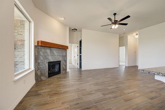 9312 NW 143rd Street, Yukon, OK 73099