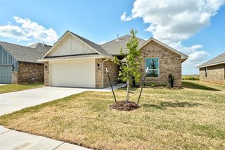 9312 NW 143rd Street, Yukon, OK 73099