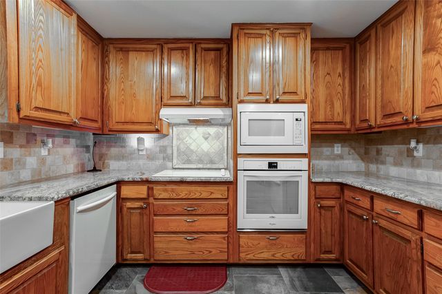 5411 Cool Springs Drive, Midlothian, TX 76065